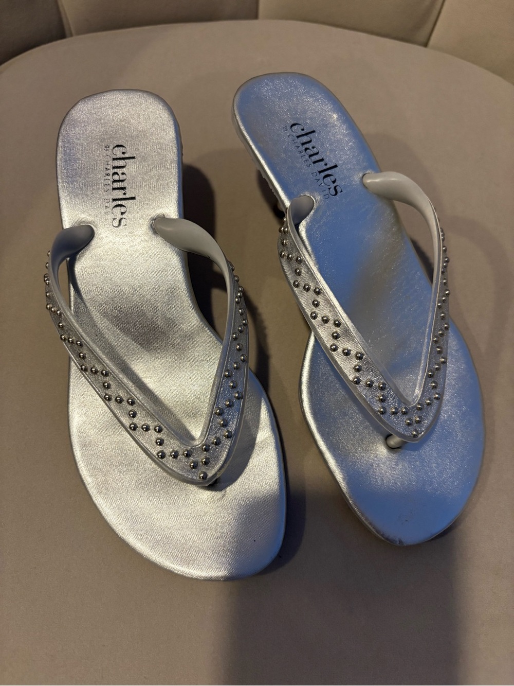 Charles by Charles David Silver Rhinestone Flip Flop Sandals Size 5.5 Very GOOD